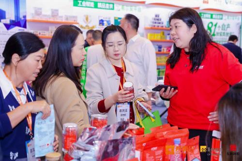 5 万人鏖战湖州！2026 西鼎会首日燃爆院外市场！新品首发、工商签约、趋势定调三重生意新局